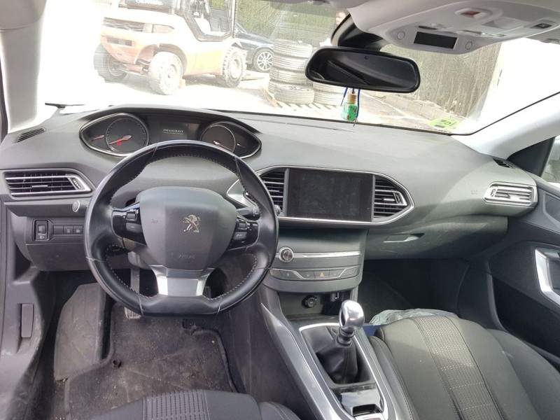 peugeot 308 sw del año 2018