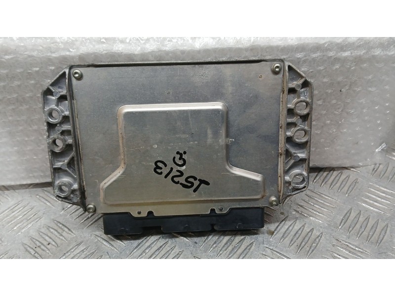 Recambio de centralita motor uce para renault megane iii berlina 5 p dynamique referencia OEM IAM 237100131R 237100858R V2900750