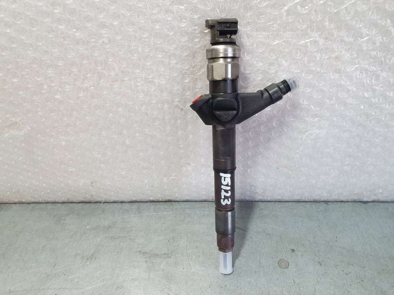 Recambio de inyector para dacia dokker ambiance referencia OEM IAM 16600EC00A DENSO 