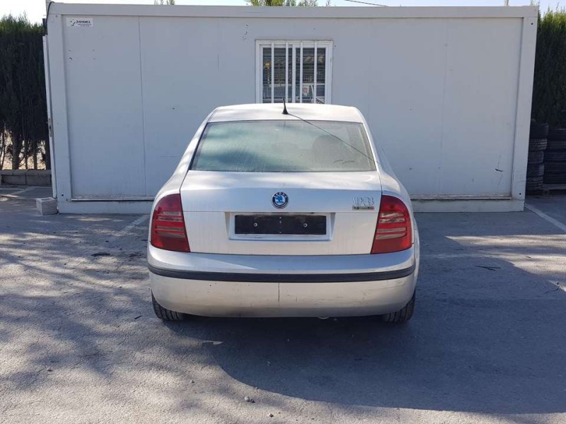 skoda superb (3u4) del año 2004
