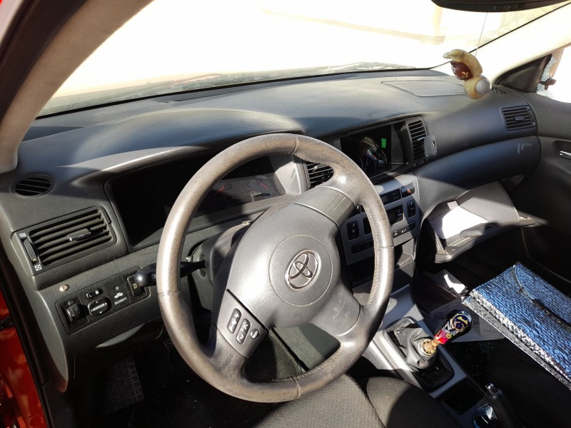 toyota corolla (_e12_) del año 2005