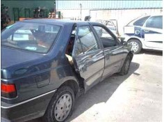 PEUGEOT 405 BERLINA