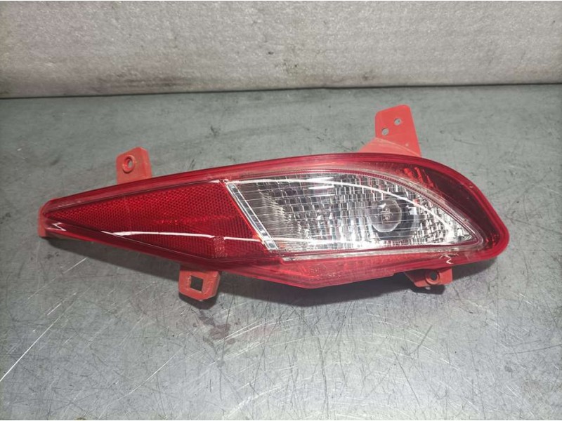 Recambio de piloto trasero derecho paragolpes para hyundai i 20 esence referencia OEM IAM 92406Q0100  
