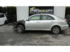 TOYOTA AVENSIS BERLINA (T25)