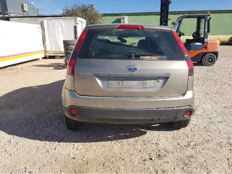 ford fiesta (cbk) del año 2004