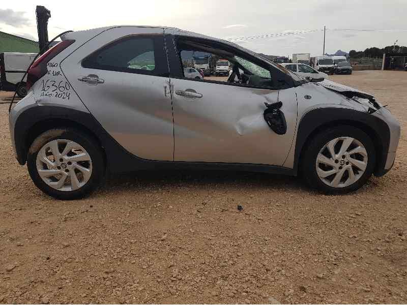 toyota aygo x del año 2024