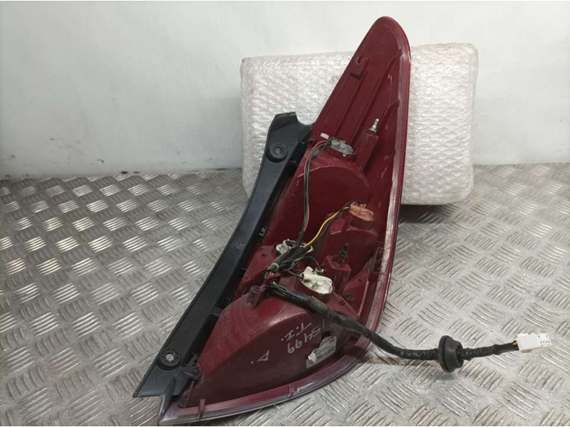 Recambio de piloto trasero izquierdo para hyundai i20 classic referencia OEM IAM 924101J000 ROZADO 