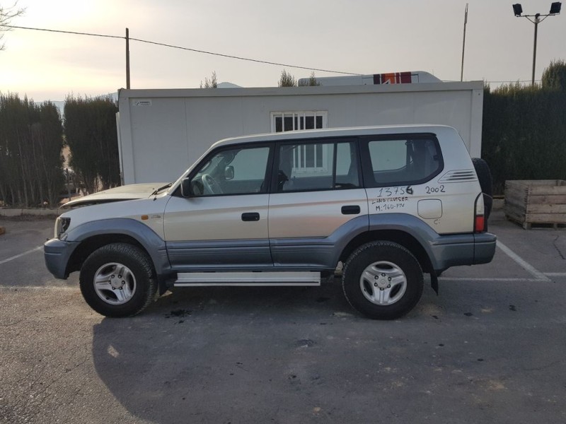toyota land cruiser (j9) del año 2002