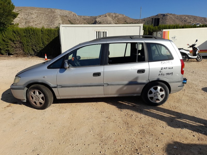 opel zafira a monospace (t98) del año 1999