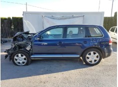 VOLKSWAGEN TOUAREG (7LA)