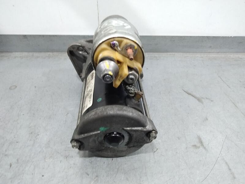 Recambio de motor arranque para dacia dokker ambiance referencia OEM IAM 233006508R  valeo