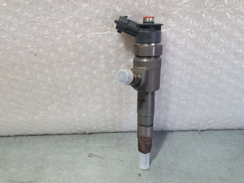 Recambio de inyector para ford fiesta (ccn) trend referencia OEM IAM CV6Q9F593AA 0445110489 BOSCH