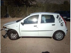 FIAT PUNTO BERLINA (188)