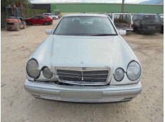 MERCEDES-BENZ CLASE E (W210) BERLINA