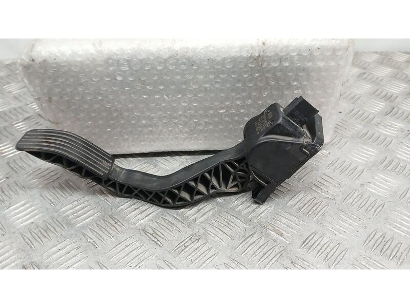 Recambio de potenciometro pedal para citroën c4 berlina collection referencia OEM IAM 9680565880 BOSCH 0280755041