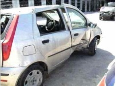 FIAT PUNTO BERLINA (188)