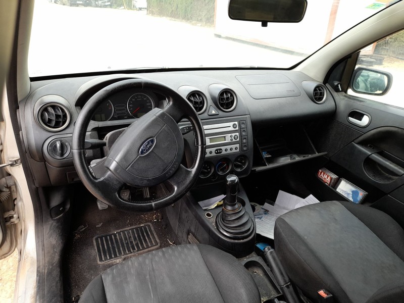 ford fiesta v (jh_, jd_) del año 2004