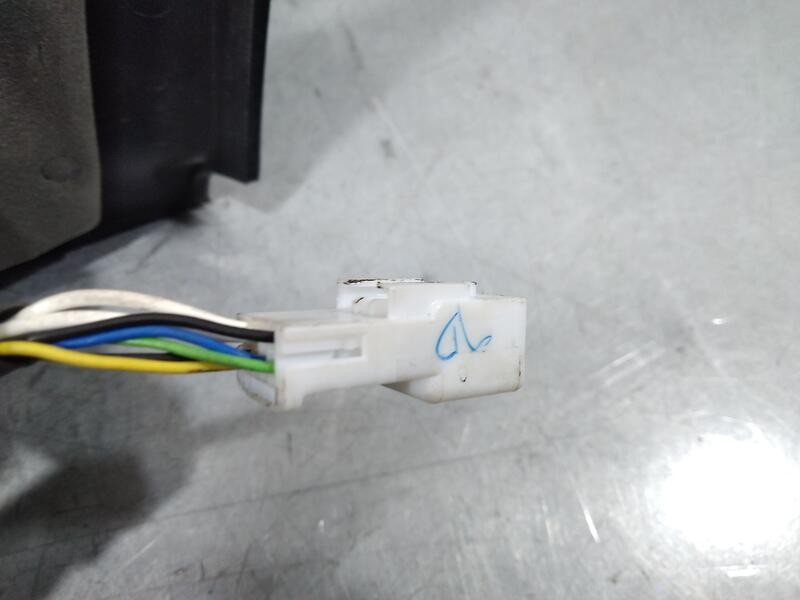 Recambio de retrovisor derecho para dacia dokker ambiance referencia OEM IAM 963019902R 1 clavija: 7 cables y 7 pins ELECTRICO