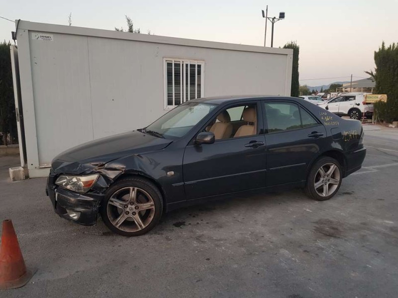 lexus is200 (gxe10) del año 2004