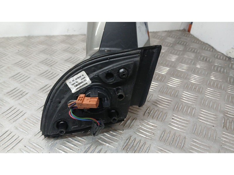 Recambio de retrovisor derecho para peugeot partner tepee 1.6 hdi referencia OEM IAM 1679996381 ELECTRICO 6 Y 3 CABLES ROZADO 