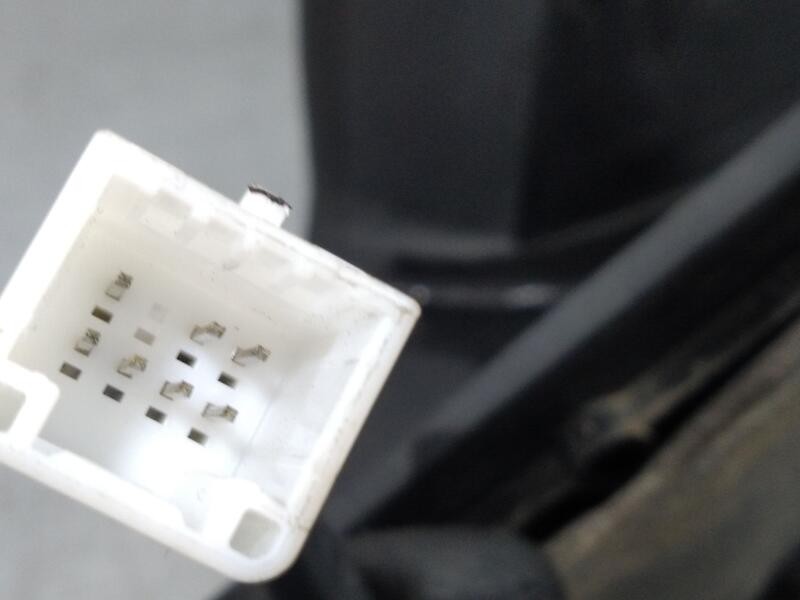 Recambio de retrovisor derecho para dacia dokker ambiance referencia OEM IAM 963019902R 1 clavija: 7 cables y 7 pins ELECTRICO