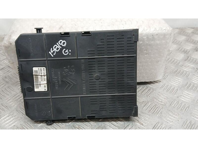 Recambio de caja reles / fusibles para citroën c4 berlina collection referencia OEM IAM 9661940480 BSI 