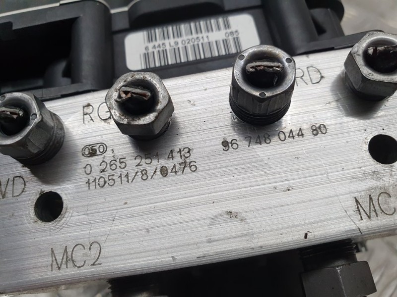 Recambio de abs para citroën c5 berlina exclusive referencia OEM IAM 9674804480 0265251413 BOSCH