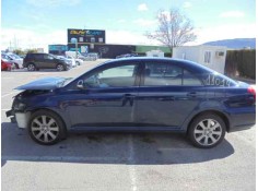 TOYOTA AVENSIS BERLINA (T25)