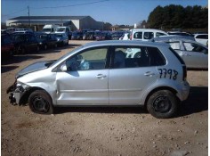 VOLKSWAGEN POLO (9N3)