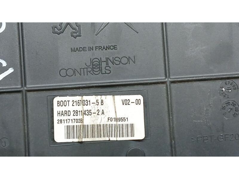 Recambio de caja reles / fusibles para citroën c4 berlina collection referencia OEM IAM 9661940480 BSI 