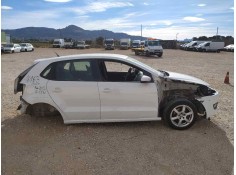 VOLKSWAGEN POLO (6R1)