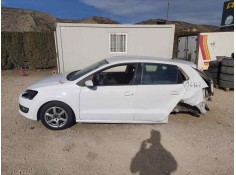 VOLKSWAGEN POLO (6R1)