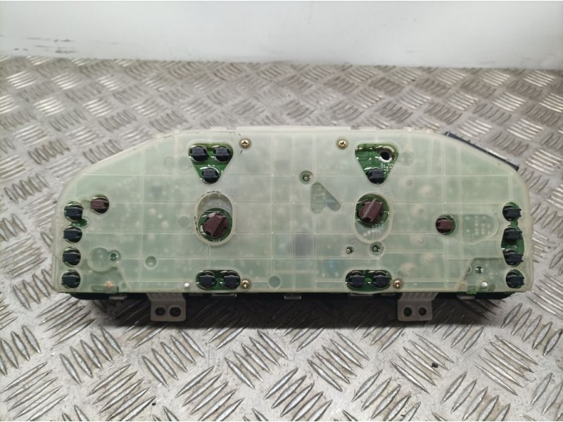 Recambio de cuadro instrumentos para mazda 323 berl. f/s (bj) 1.6 f comfort referencia OEM IAM 20807174944  