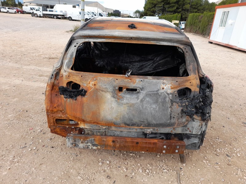 toyota auris (_e18_) del año 2016