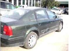 VOLKSWAGEN PASSAT BERLINA (3B2)