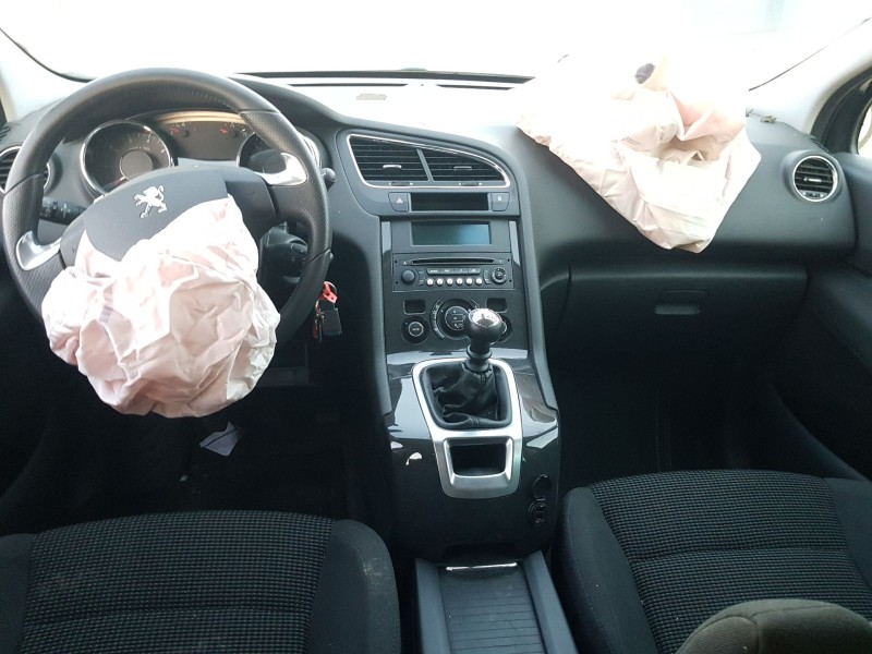 peugeot 5008 (0u_, 0e_) del año 2016