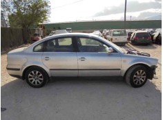 VOLKSWAGEN PASSAT BERLINA (3B3)