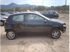 FIAT PUNTO BERLINA (188)