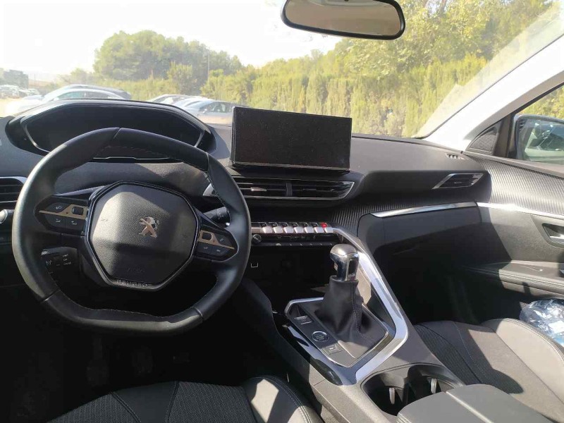 peugeot 5008 del año 2022