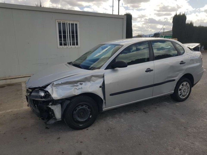 seat cordoba berlina (6l2) del año 2003