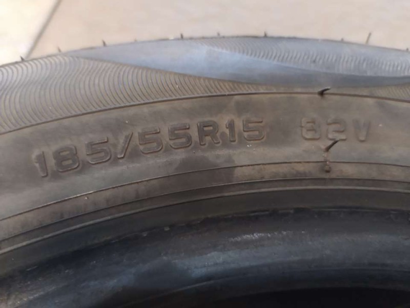 Recambio de neumatico pareja para neumaticos reutilizados - referencia OEM IAM 185551582V 185/55/15/82V HIFLY
