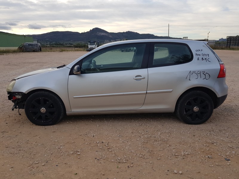 volkswagen golf v berlina (1k1) del año 2004