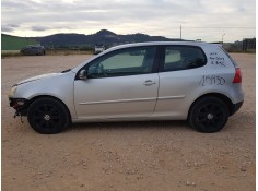 VOLKSWAGEN GOLF V BERLINA (1K1)