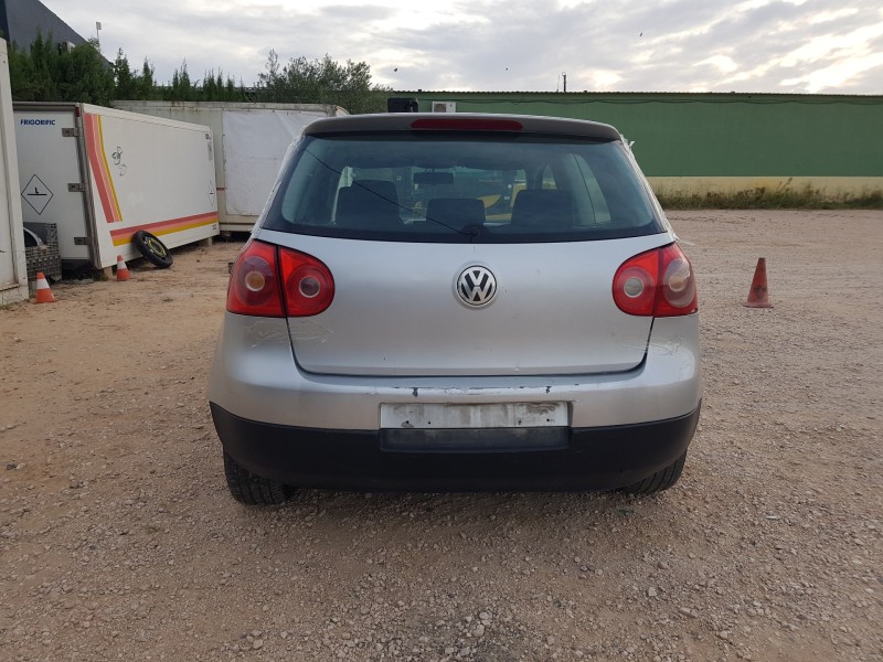 volkswagen golf v berlina (1k1) del año 2004