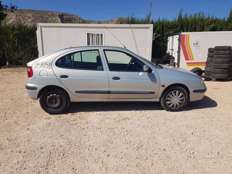 renault megane i fase 2 berlina (ba0) del año 2002