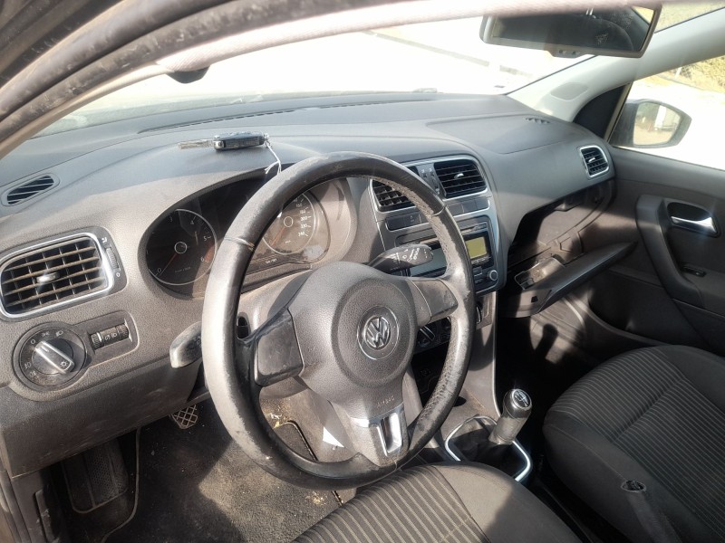 volkswagen polo v (6r1, 6c1) del año 2010