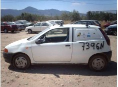 FIAT PUNTO BERLINA (176)