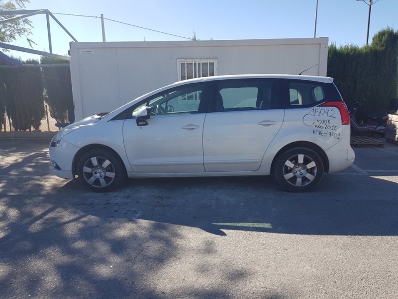 peugeot 5008 del año 2010