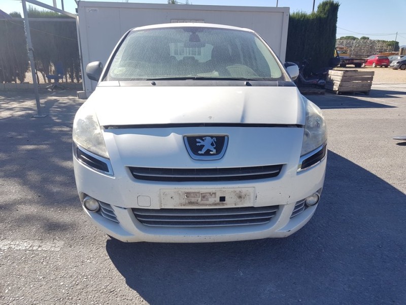 peugeot 5008 del año 2010