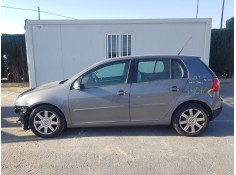 VOLKSWAGEN GOLF V BERLINA (1K1)